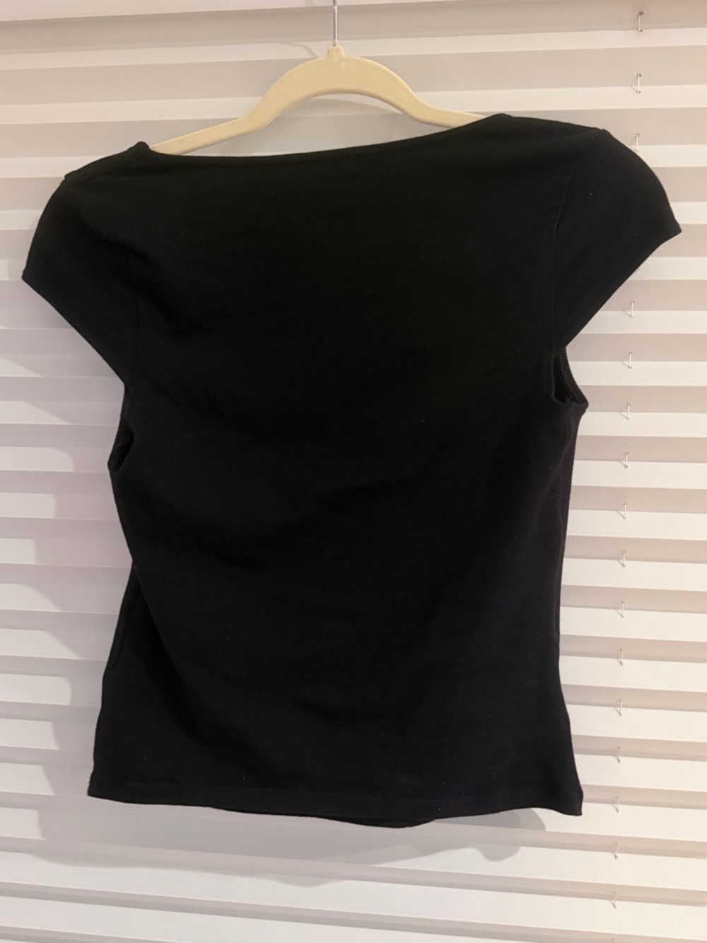 Good American Black Scoop Neck Short Sleeve Tee - Picture 5 of 5